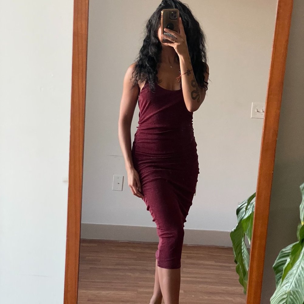 Red wine sparkle bodycon dress with ruching